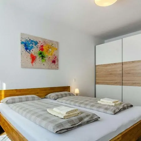 In With Swimming Pool